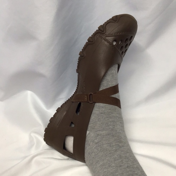 Sz 7 Skechers brown poolside or beach waterproof with velcro ribbons comfy! - Picture 10 of 12